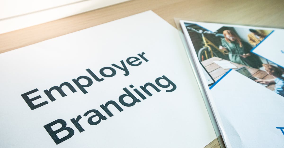découvrez l'importance de l'employer branding pour attirer et fidéliser les talents. apprenez comment construire une marque employeur forte qui reflète vos valeurs et engage vos collaborateurs.