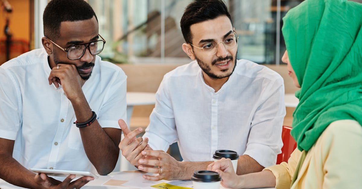 découvrez les stratégies essentielles pour une communication efficace. apprenez à améliorer vos compétences en écoute active, en expression claire et en gestion des conflits pour établir des relations solides tant sur le plan personnel que professionnel.