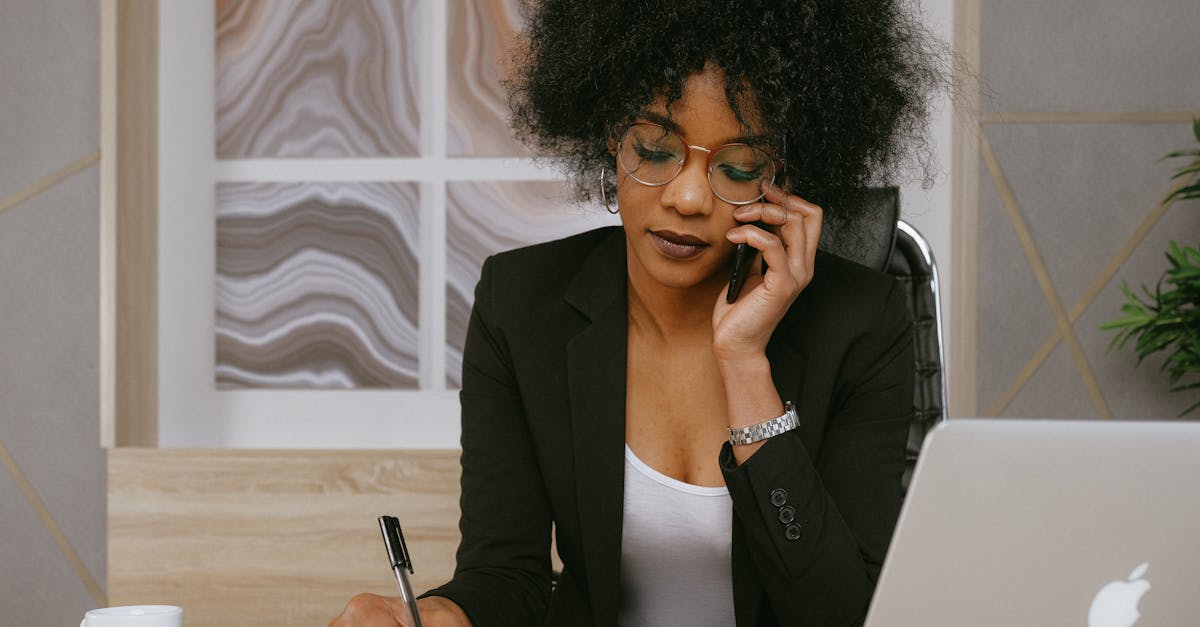 découvrez l'univers de l'entrepreneuriat féminin, où des femmes inspirantes transforment leurs idées en succès. explorez les défis, les opportunités et les stratégies qui façonnent le parcours des entrepreneuses aujourd'hui.